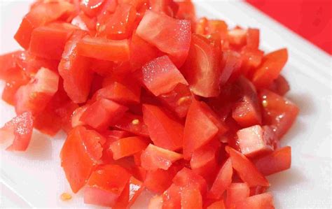 Diced Fresh Tomatoes - calories, carbs, nutrition