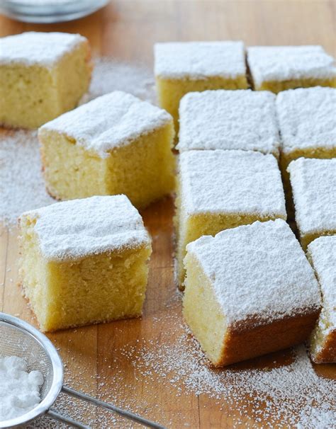 Donut Cake with Powdered Sugar 1 EA - calories, carbs, nutrition