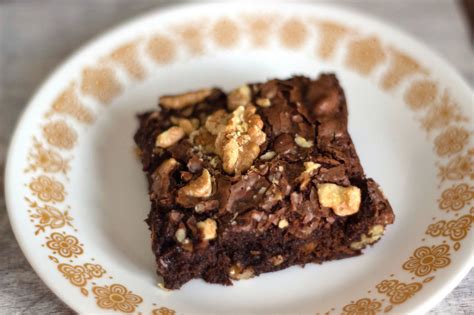 Double Chocolate Walnut Brownies - calories, carbs, nutrition