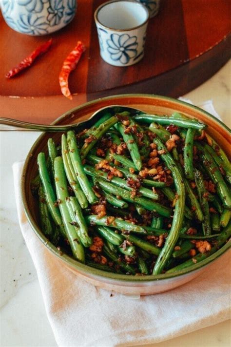 Dry Fried Bean Greens - calories, carbs, nutrition