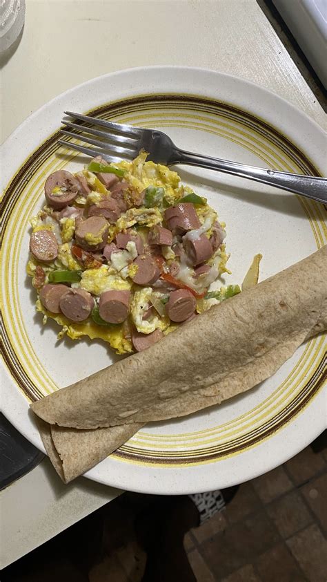 Egg, Cheese, Sausage & Potato Wheat Wrap - calories, carbs, nutrition