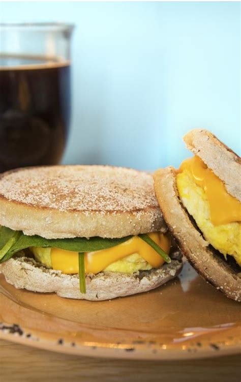 egg & cheese wheat english muffin (8381.22) - calories, carbs, nutrition