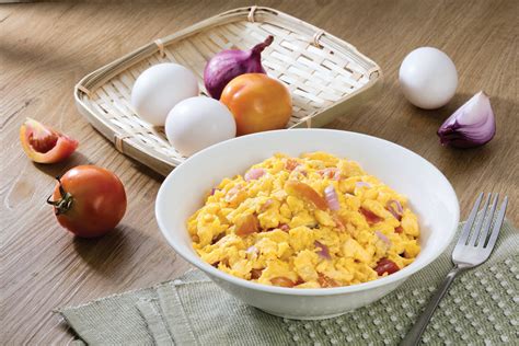 Egg, Tomato & Onion Biscuit Taco - calories, carbs, nutrition