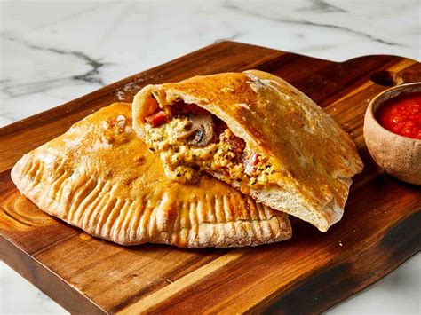 El Diavolo Calzone - calories, carbs, nutrition