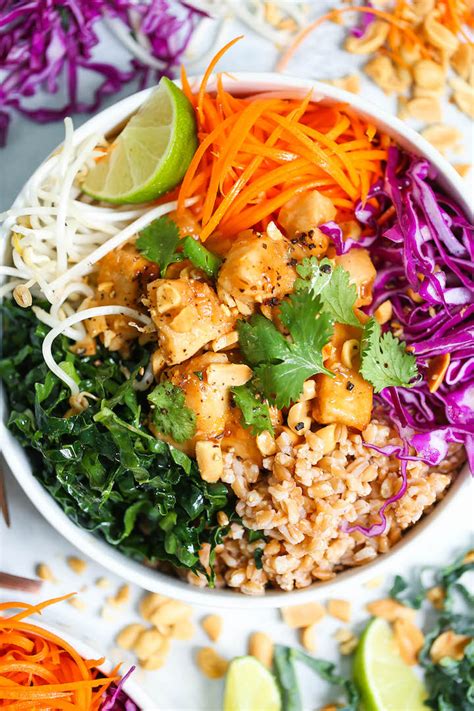 Elements - Spicy Thai Chicken Greens Bowl - calories, carbs, nutrition