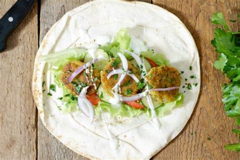 Express Falafel & Tomato Tzatziki Wrap - calories, carbs, nutrition