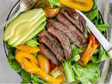 Fajita Steak Salad - calories, carbs, nutrition