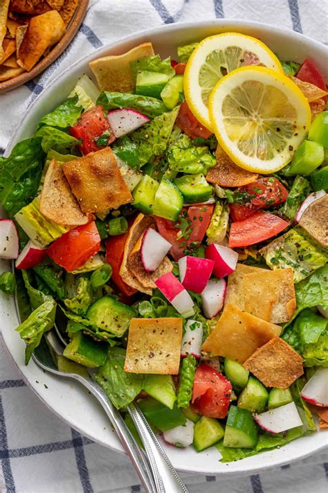 Fattoush Salad - calories, carbs, nutrition