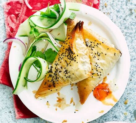 Fennel-Scented Spinach & Potato Samosa - calories, carbs, nutrition