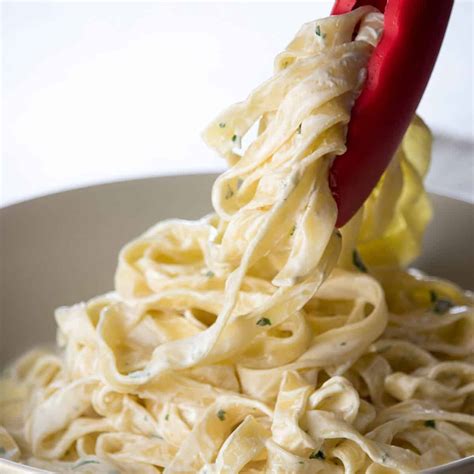 Fettuccine Fiorello, Made to Order - calories, carbs, nutrition