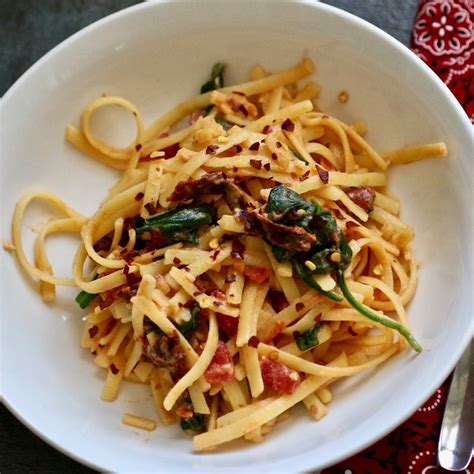 Fettuccine Salad with Sun-Dried Tomato - calories, carbs, nutrition
