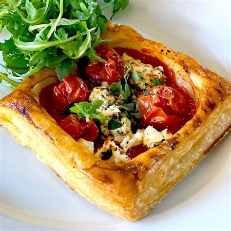 Filo Tart with Cherry Tomatoes, Feta and Basil - calories, carbs, nutrition