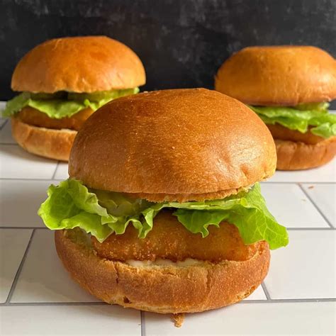 Fish Burger - calories, carbs, nutrition