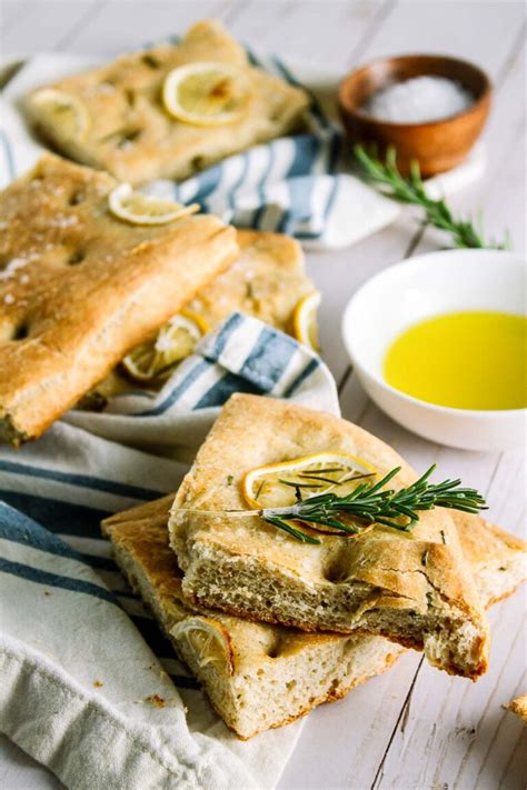 Focaccia Lemon Rosemary Turkey Sandwich (30884.9) - calories, carbs, nutrition