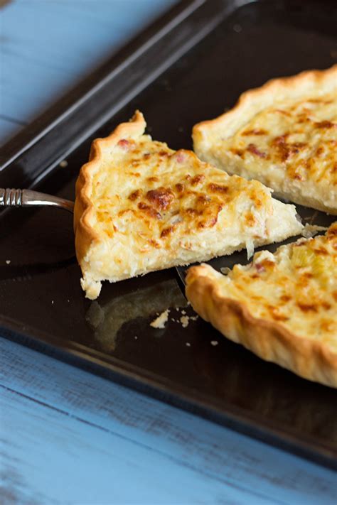 French Onion Tart - calories, carbs, nutrition