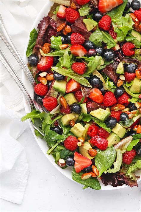 Fresh Berry Salad - calories, carbs, nutrition