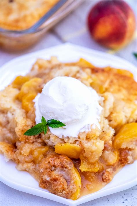 Fresh Peach Cobbler - calories, carbs, nutrition