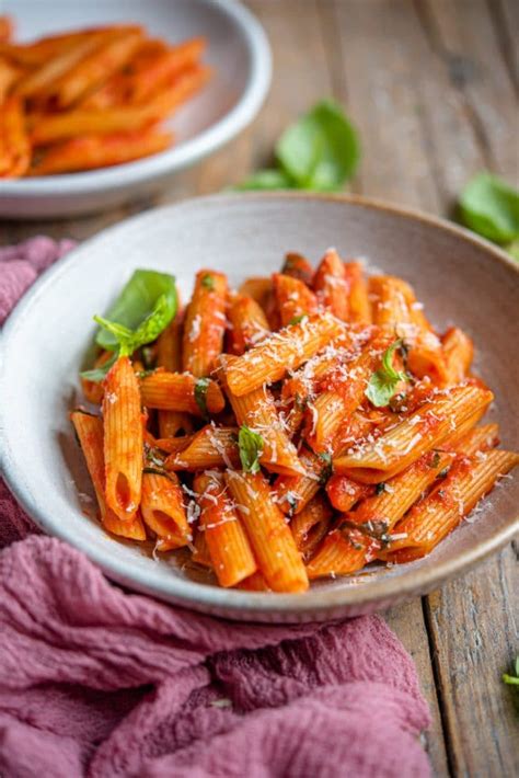 Fresh Tomato & Basil Penne - calories, carbs, nutrition