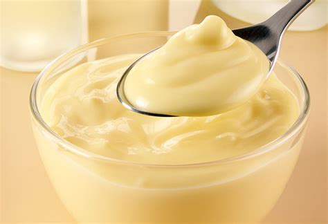 Freshly made Custard Sauce - calories, carbs, nutrition