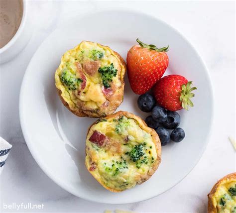 Fried Egg O'Muffin with fruit salad - calories, carbs, nutrition