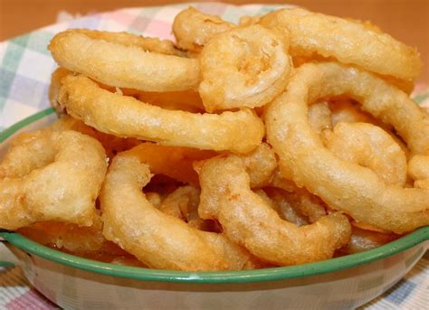 Fried Onion Rings in a Light Crisp Batter - calories, carbs, nutrition