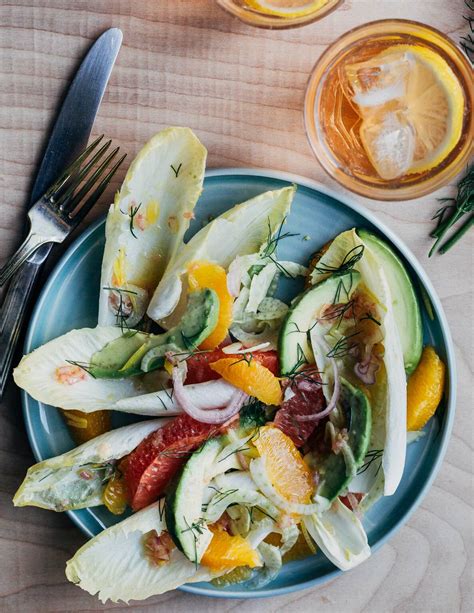 Frisee and Mesclun Avocado Salad - calories, carbs, nutrition