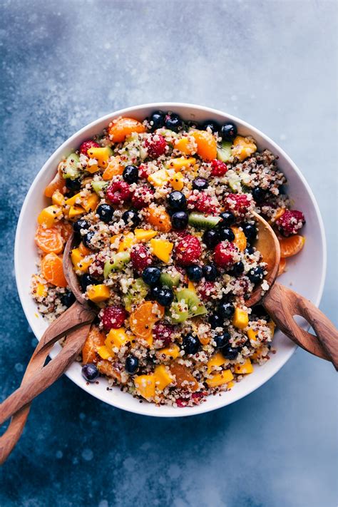 Fruit and Quinoa Salad with Raspberry Vinagrette - calories, carbs, nutrition