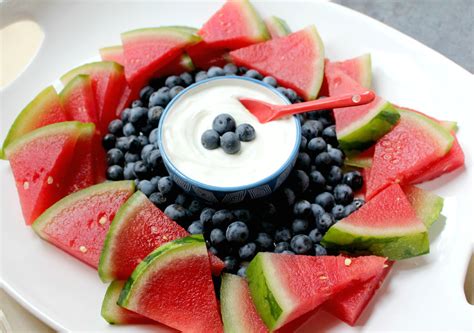 Fruit and Yogurt Platter - calories, carbs, nutrition