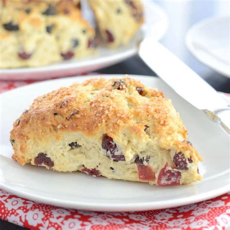 Fruit & Buttermilk Scones - calories, carbs, nutrition