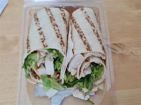 Garden Chicken Wrap - calories, carbs, nutrition