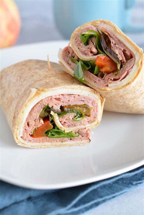 Gateway Club Roast Beef Wrap - calories, carbs, nutrition