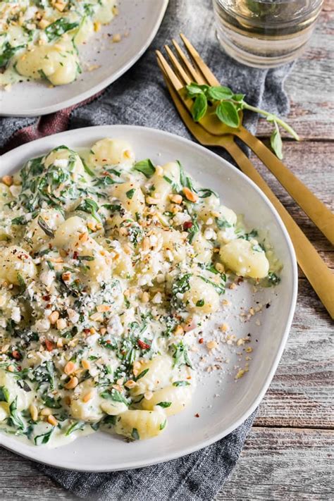 Gnocchi with Spinach & Gorgonzola - calories, carbs, nutrition
