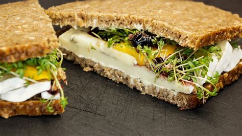 Goat Cheese Vegetable Sandwich - calories, carbs, nutrition