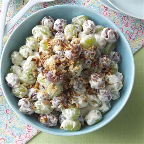 Grape, Cheddar and Walnut Salad - calories, carbs, nutrition