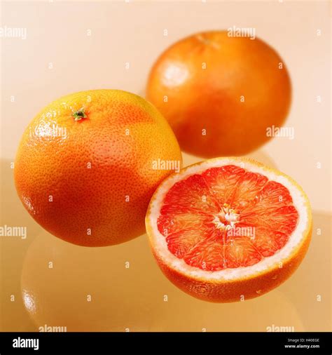 Grapefruit Halves - calories, carbs, nutrition
