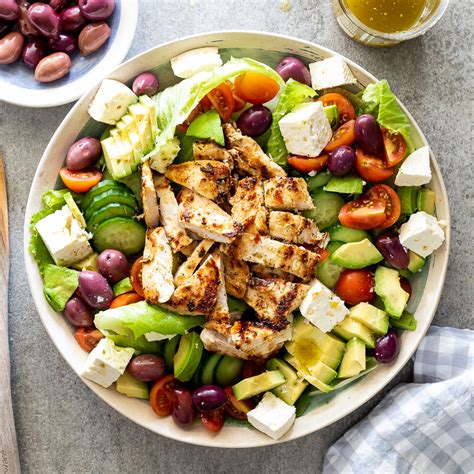 Greek Chicken Salad Plate - calories, carbs, nutrition