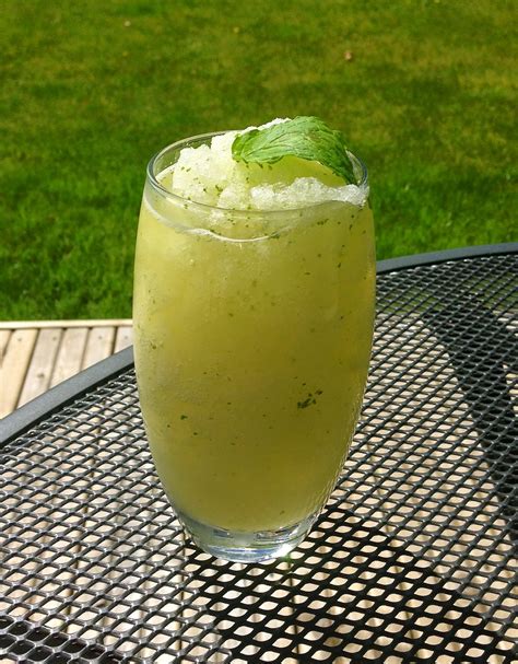 Green Tea Lime Mint Cooler - calories, carbs, nutrition