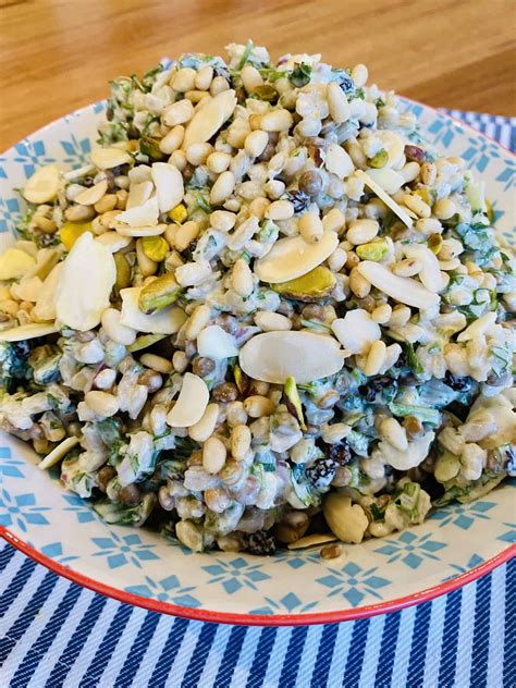 Greens & Ancient Grains Salad - calories, carbs, nutrition