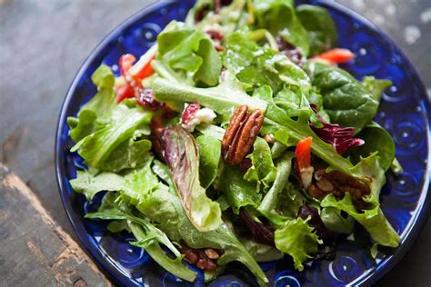 Greens Salad w/ mustard vinaigrette (36478.0) - calories, carbs, nutrition