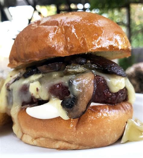 Grilled Burger with Brie & Mushrooms - calories, carbs, nutrition