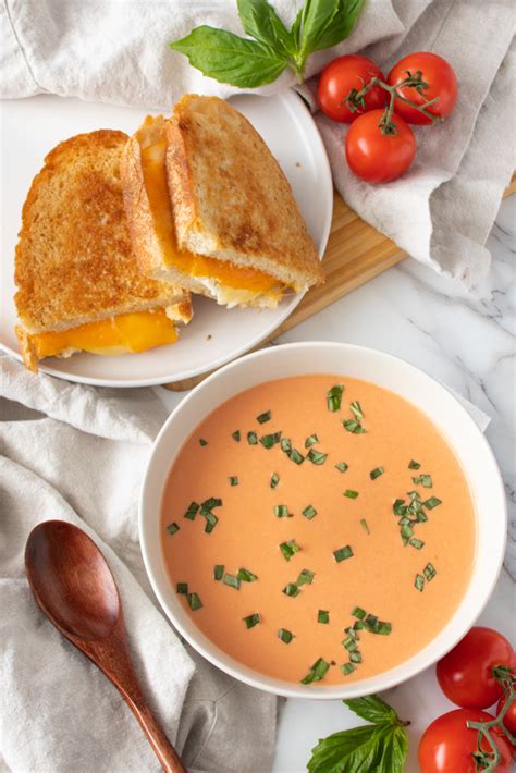 Grilled Cheese Tomato Bisque - calories, carbs, nutrition