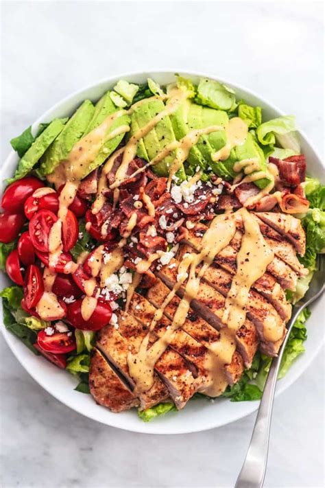 Grilled Chicken, Bacon, Avocado & Tomato Salad - calories, carbs, nutrition