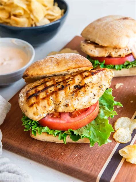 grilled chicken sandwich (18020.16) - calories, carbs, nutrition