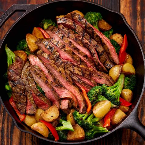 Grilled Marinated Flank Steak with Herb Roasted Potatoes and Broccoli and Red Pepper Toss - calories, carbs, nutrition