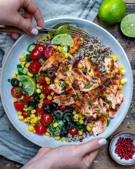 Grilled Pesto Salmon, Quinoa & Veggies - calories, carbs, nutrition