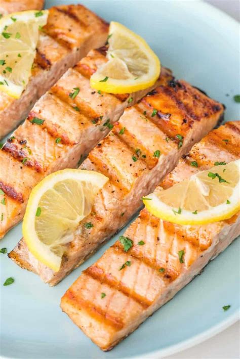 Grilled Salmon w Lemon - calories, carbs, nutrition
