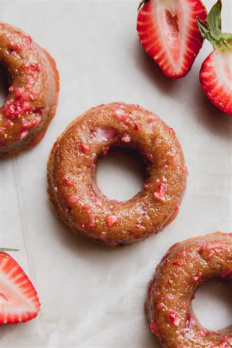 Grilled Strawberry Donut - calories, carbs, nutrition