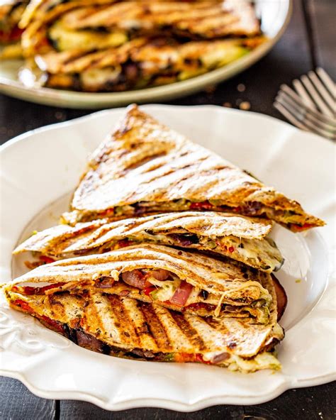 Grilled Vegetable Quesadilla (27161.1) - calories, carbs, nutrition