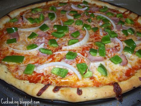 Ham and Green Pepper Pizza - calories, carbs, nutrition