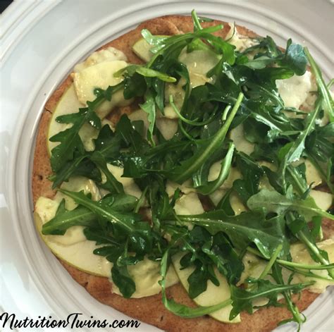 Ham Brie and Green Apple Rustic Flatbread - calories, carbs, nutrition